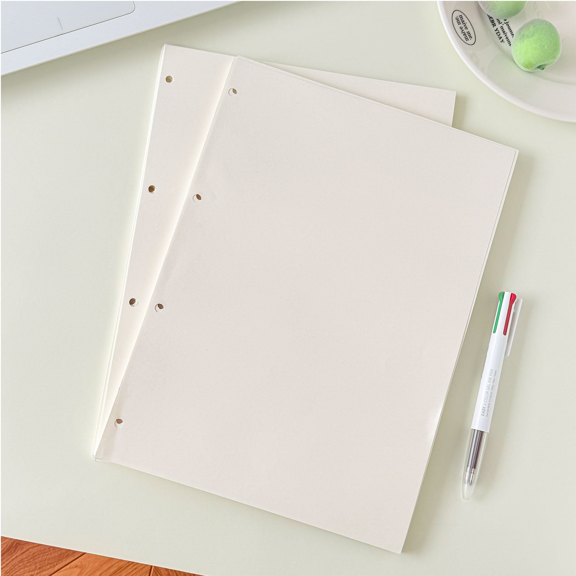 Refillable cell and microbiology science notebook with blank loose-leaf pages for biology sketches, laboratory notes, and creative study planning.