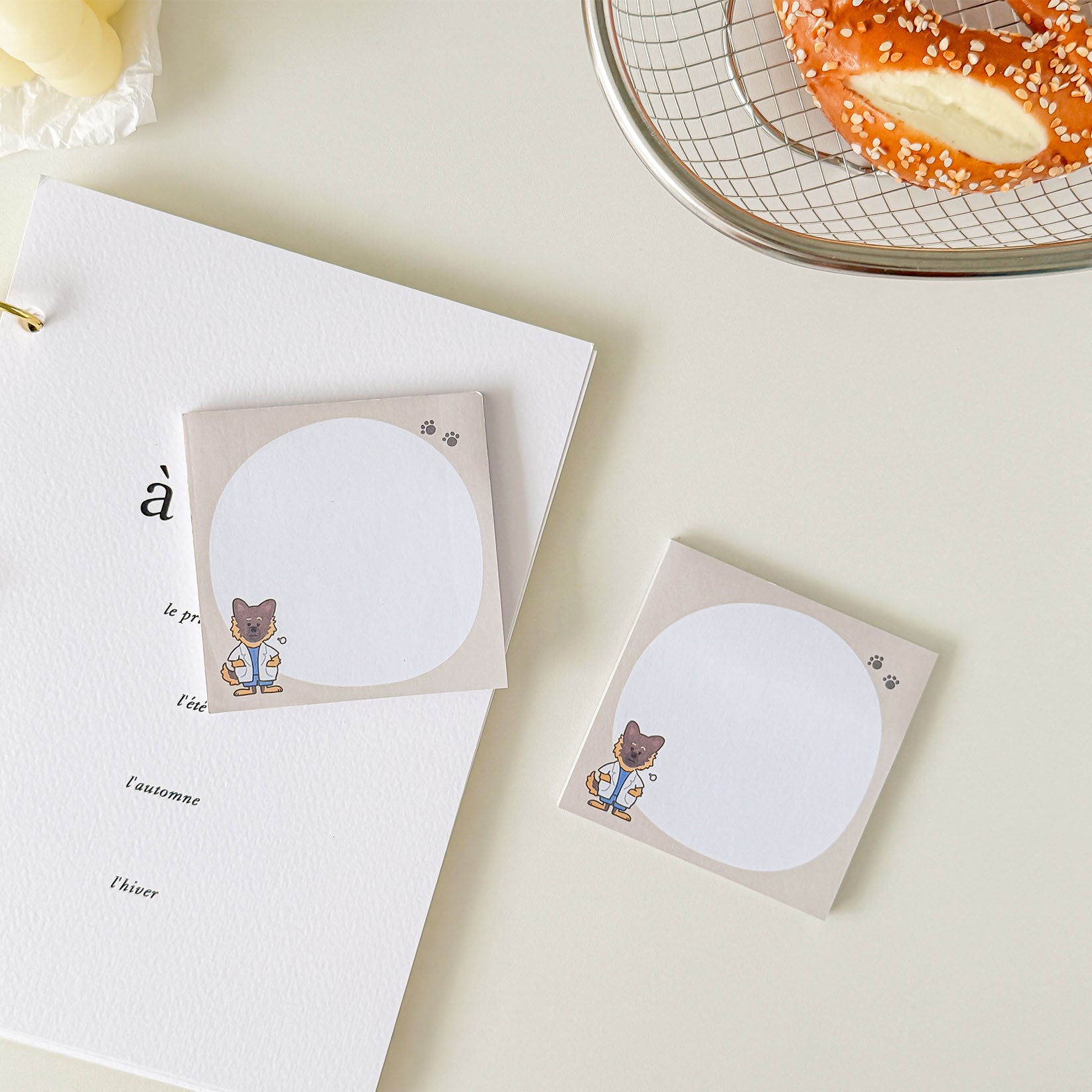 Laboratory dog sticky note pad with adorable cartoon artwork for office desks, classrooms, and journals.